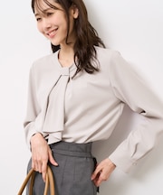 【WEB限定カラー・サイズ】メタルパーツフロントフリルタイブラウス/通勤対応