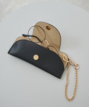 バッグチェーン付きアイウェアホルダー