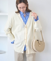 Vネックフォルムカーディガン