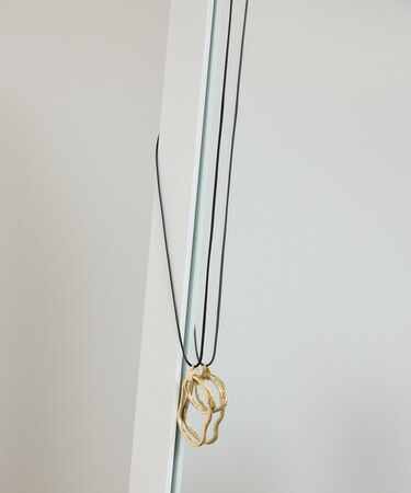 デザインＷオーバルトップスライドコードネックレス