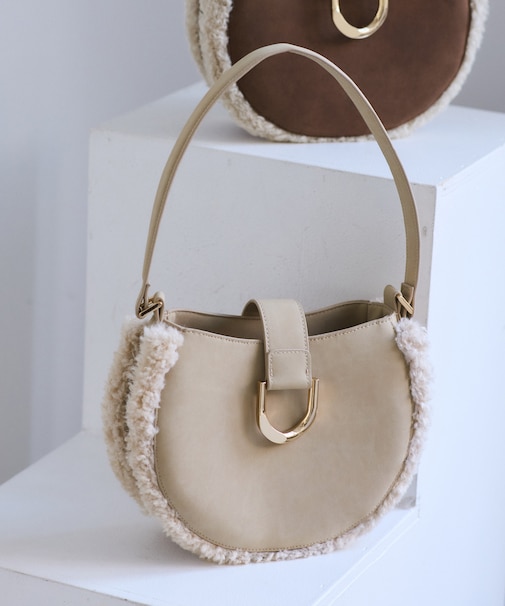 ムートンライクラウンドワンショルダーバッグ