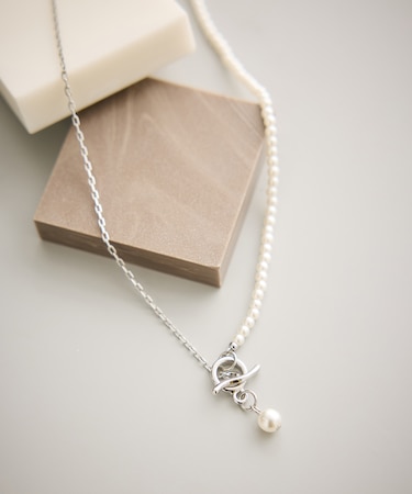 チェーン×パールショートスライドネックレス