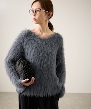 フェザーVネックニット