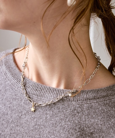 チャームデザインショートネックレス