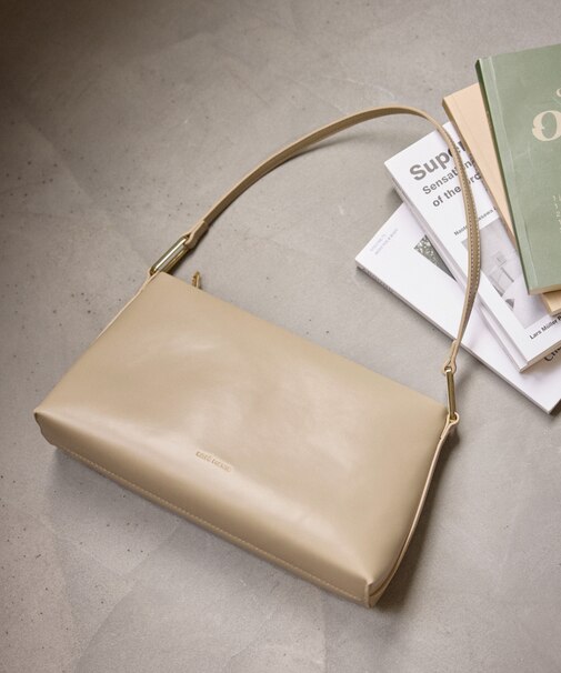 フラットワンショルダーバッグ