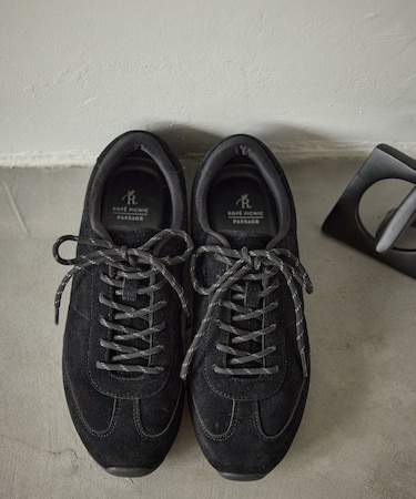 シルバー＆スエードライクフラットスニーカー