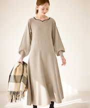 ハートネックニットワンピース