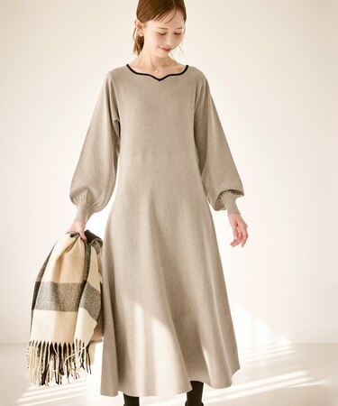 ハートネックニットワンピース