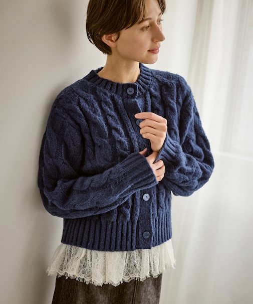 ケーブルニットカーディガン