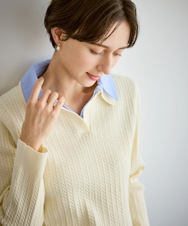 ダブルカラーミニケーブルニット