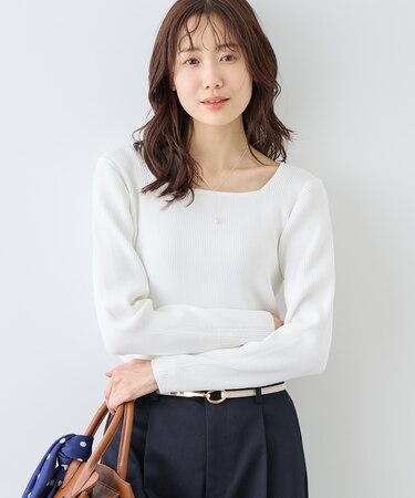 スクエアネックリブニット