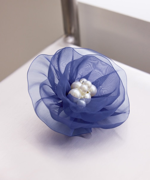 オーガンジーフラワーコサージュ