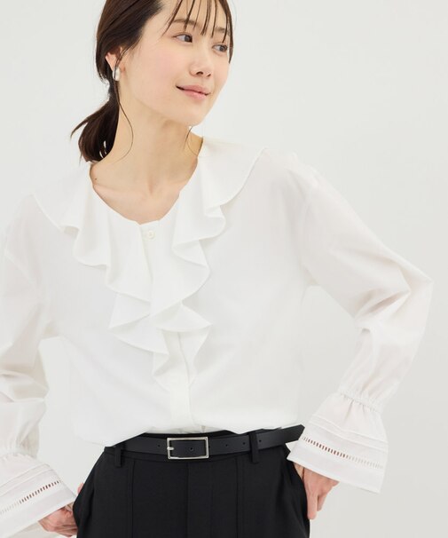 ハシゴレース×ラッフルフリルブラウス