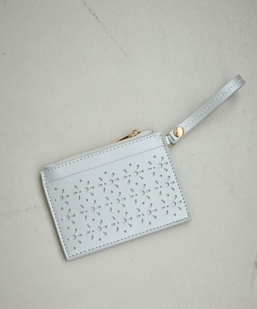 フルーレットパンチングレースストラップ付カードケース