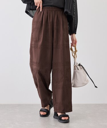 スクエア刺繍イージーワイドパンツ