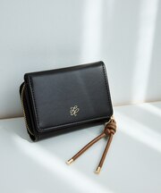 コードストラップ付き三つ折りウォレット