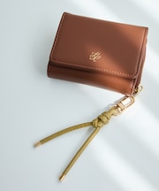 コードストラップ付き三つ折りウォレット