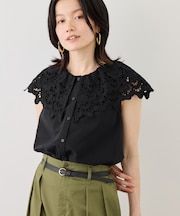 刺繍フリルブラウス