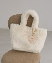 【WEB限定カラー】PICNIC DOGシリーズ ミラーチャーム付きフェイクファーハンドバッグ