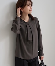 【WEB限定サイズ】メタルパーツフロントフリルタイロングスリーブブラウス