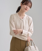 【WEB限定サイズ】メタルパーツフロントフリルタイロングスリーブブラウス