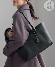 チャーム付きA4サイズトートバッグ/軽量・2WAY・A4対応