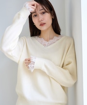 レースレイヤードVネックニット