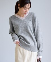 レースレイヤードVネックニット