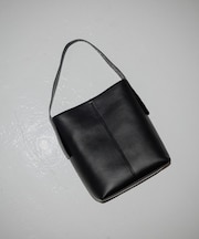 【再入荷】軽量シュリンクワンハンドルバッグ