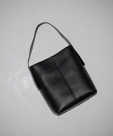 【再入荷】軽量シュリンクワンハンドルバッグ