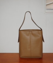 【再入荷】軽量シュリンクワンハンドルバッグ