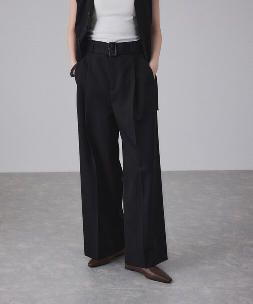 NIKKE GABARDINE SLACKS