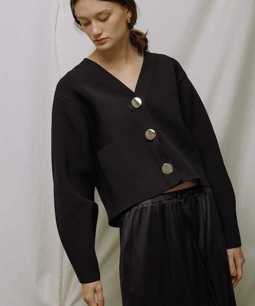 WEB限定】・【サステナブル】セレクトネックウェーブボタン