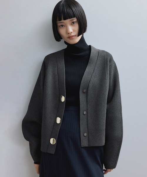 WEB限定】・【サステナブル】セレクトネックウェーブボタン