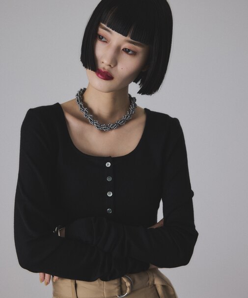 ヘンリーネックカットオフウールプルオーバー