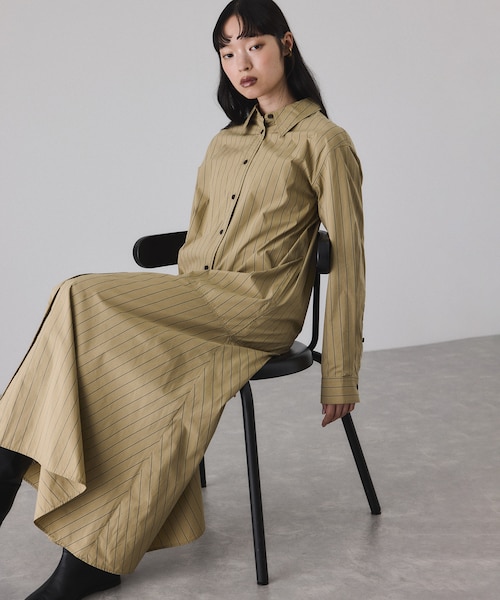 【美品】23-24AWアダムエロペ アートプリントシャツワンピース ベージュ 美品】23-24AWアダムエロペ アートプリントシャツワンピース