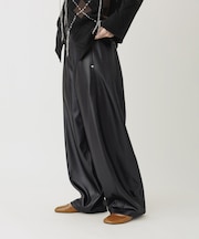 グロスボンディングコクーンパンツ