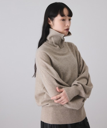 カシミア混ZIPタートルネックプルオーバー