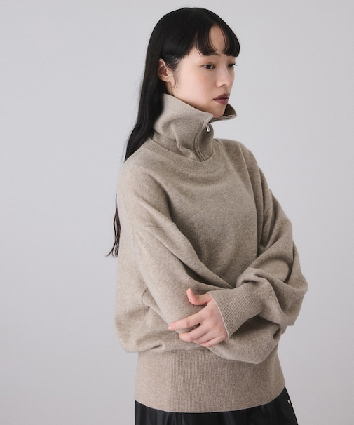 カシミア混ZIPタートルネックプルオーバー