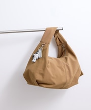 【WEB限定】フォルムナイロンショルダーバッグ