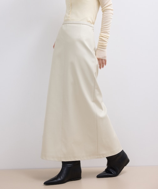 【WEB限定】シンセティックレザータイトスカート
