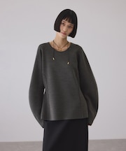 スムースニットフォルムトップス