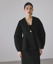 エッグブローチ付きペプラムカーディガン