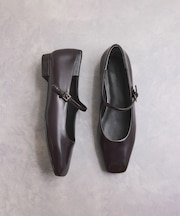 メリージェーンスクエアパンプス