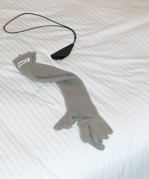 EMOELLE】カシミヤロングニットグローブ｜アダムエロペの通販｜&mall