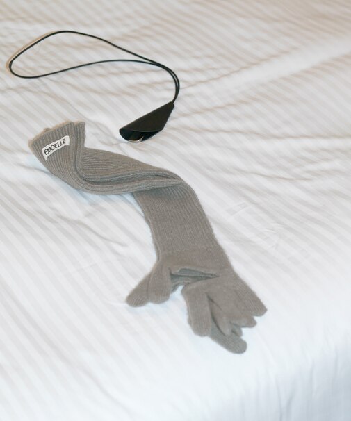 【EMOELLE】カシミヤロングニットグローブ