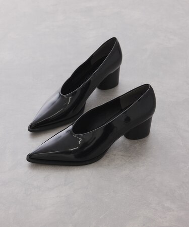 ポインテッドトゥパンプス