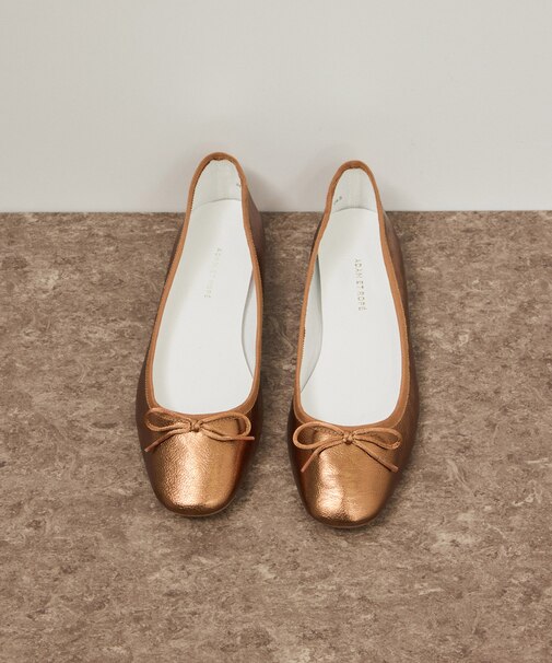 メタリックバレエシューズ
