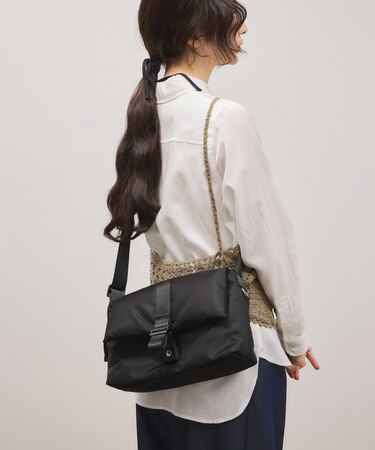 パテッドフラップショルダーバッグ