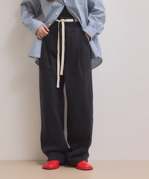 WEB限定】2タックカーブデニムパンツ｜アダムエロペの通販｜&mall